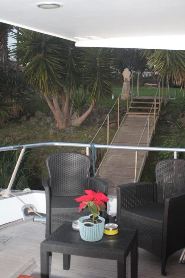 Boat And Breakfast Fiumicino - Roma Hotel Ostia Antica Buitenkant foto