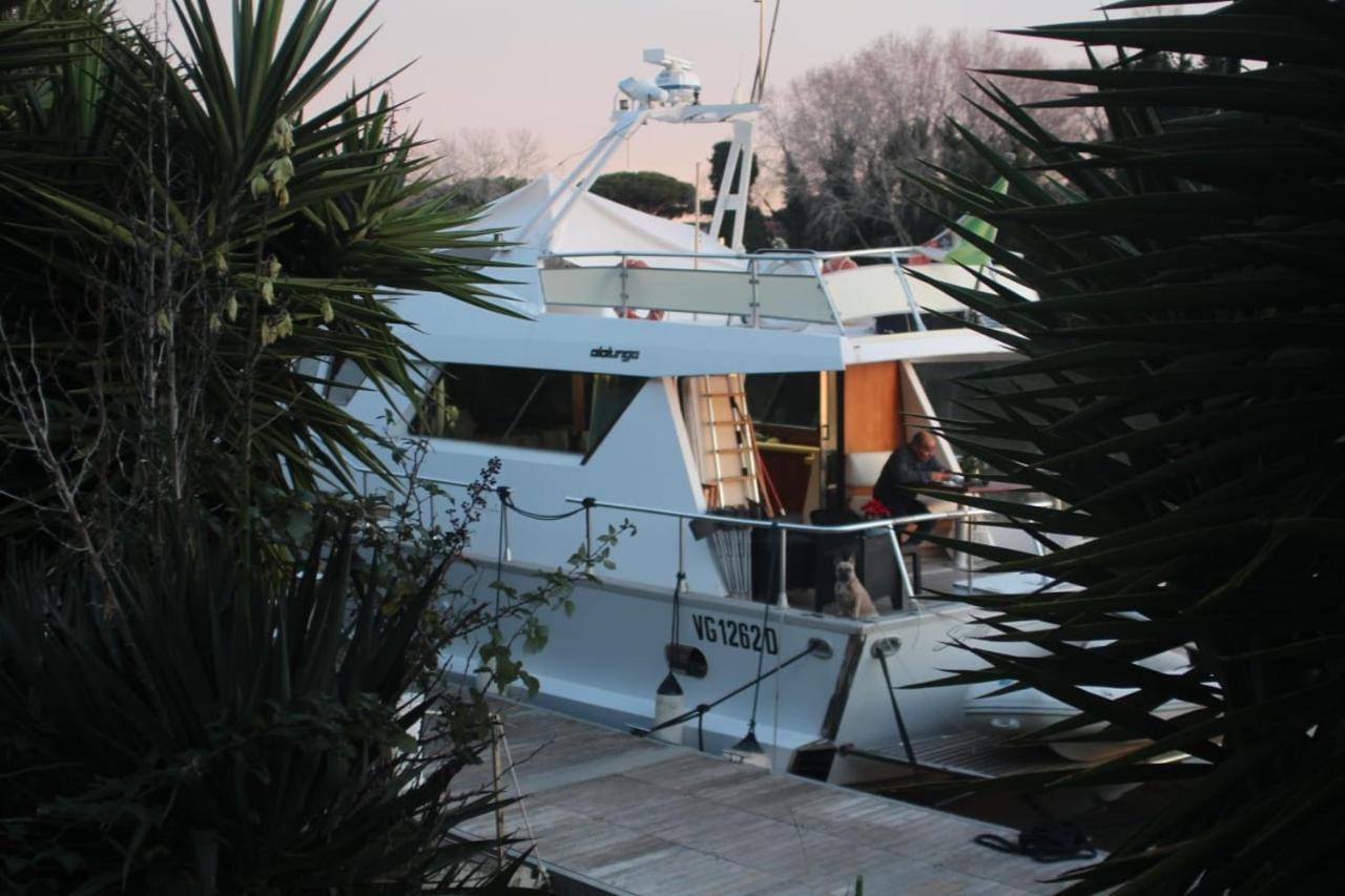 Boat And Breakfast Fiumicino - Roma Hotel Ostia Antica Buitenkant foto